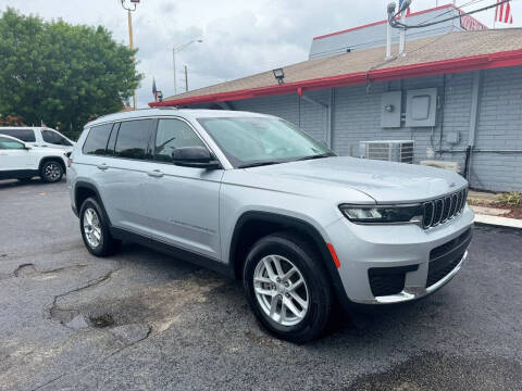 2023 Jeep Grand Cherokee L Laredo