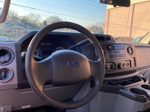 2014 Ford E-Series E-150