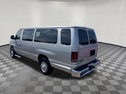 2012 Ford E-Series E-350 SD XLT