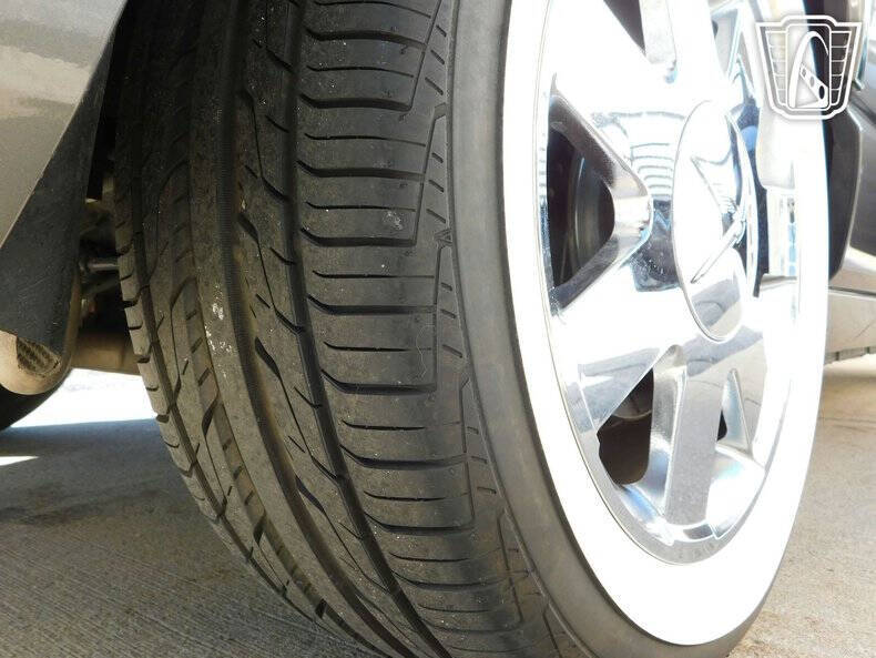 2003 Ford Thunderbird