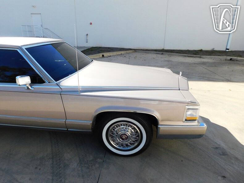 1991 Cadillac Brougham