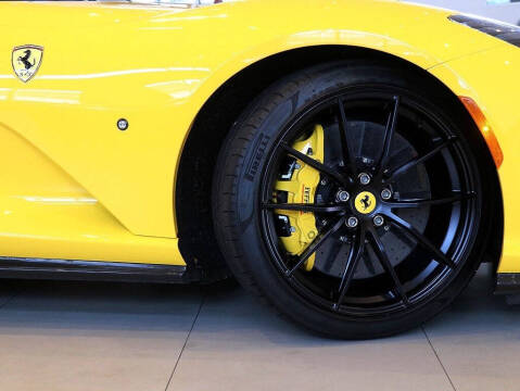 2021 Ferrari 812 GTS