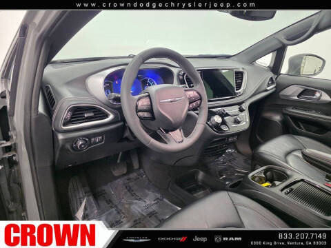 2022 Chrysler Pacifica Hybrid Touring L