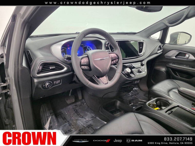 2022 Chrysler Pacifica Hybrid Touring L