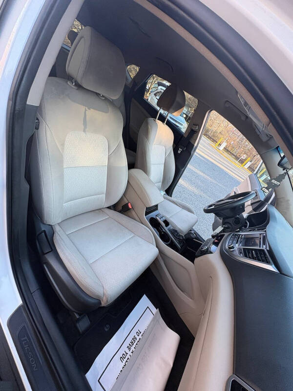 2017 Hyundai Tucson SE