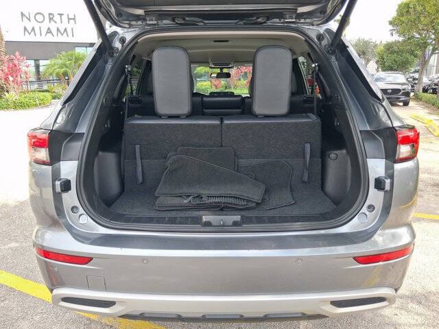 2024 Mitsubishi Outlander SE