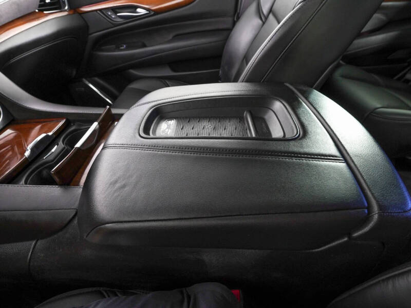 2015 Cadillac Escalade Luxury