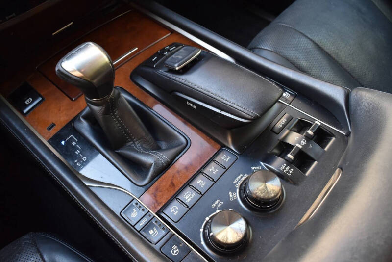 2018 Lexus LX 570 Three-Row