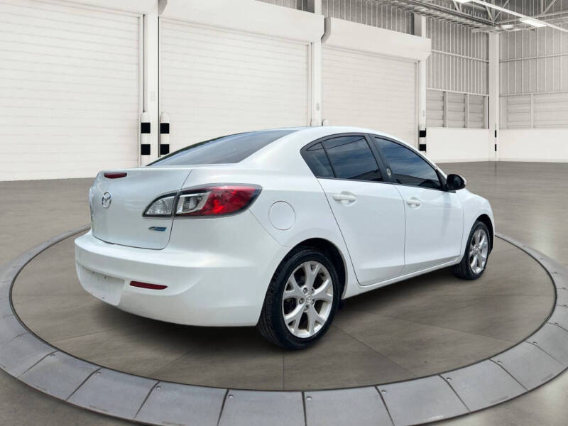 2013 Mazda MAZDA3