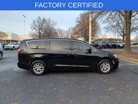 2024 Chrysler Pacifica Touring L