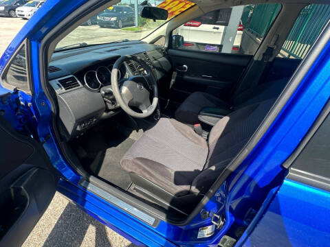 2011 Nissan Versa 1.8 S