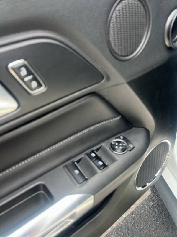 2023 Ford Mustang EcoBoost