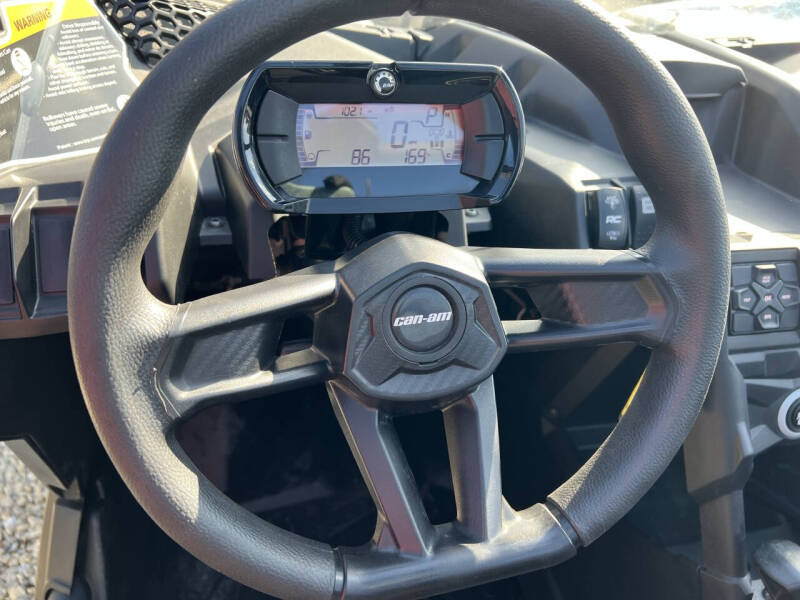 2024 Can-Am MAVERICK X3 RS