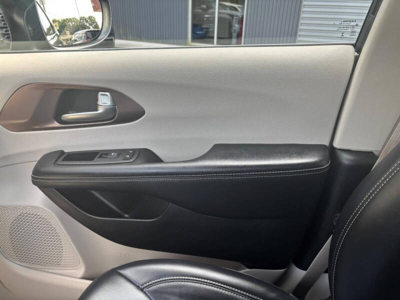 2021 Chrysler Voyager LXi
