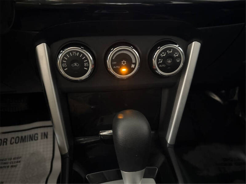 2017 Mitsubishi Lancer ES