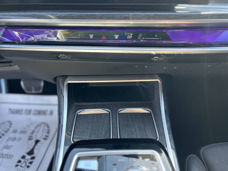 2023 BMW 7 Series 740i