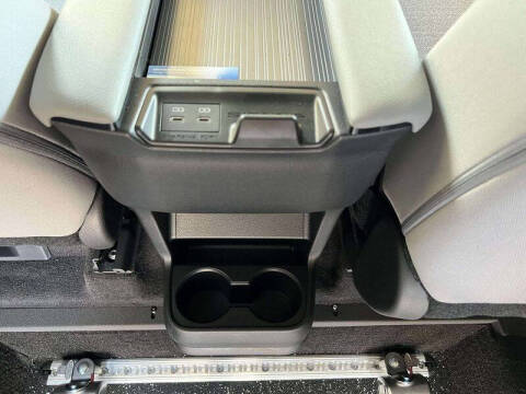 2025 Toyota Sienna LE 8-Passenger