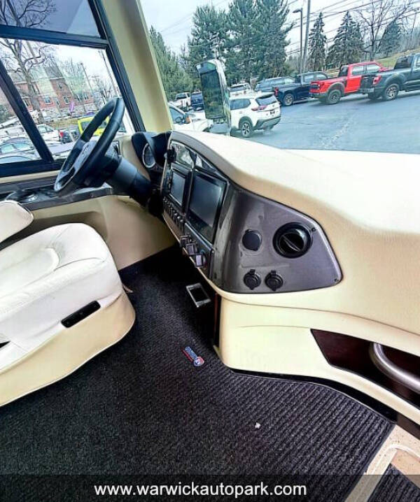 2015 Freightliner XCM Chassis