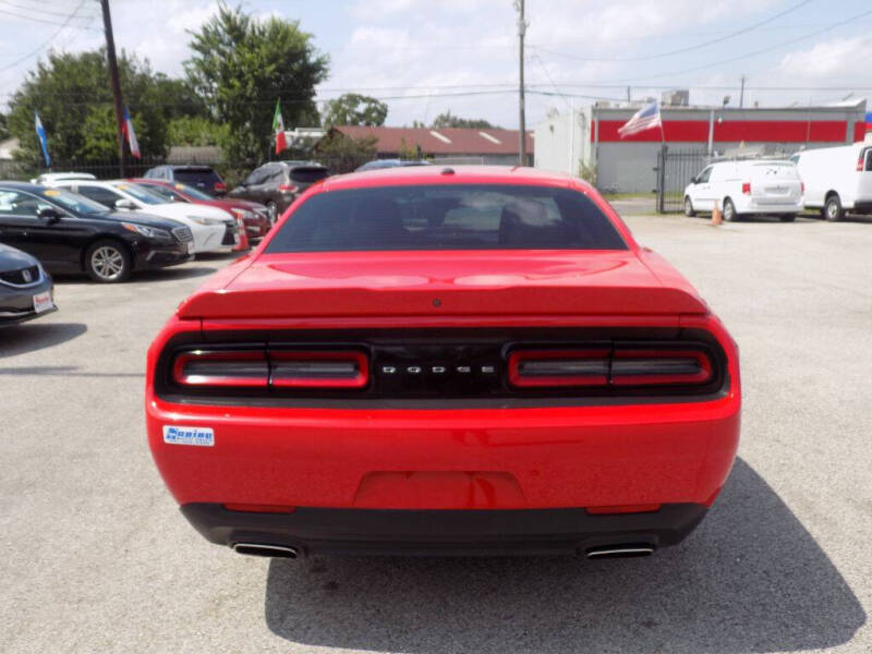 2019 Dodge Challenger SXT