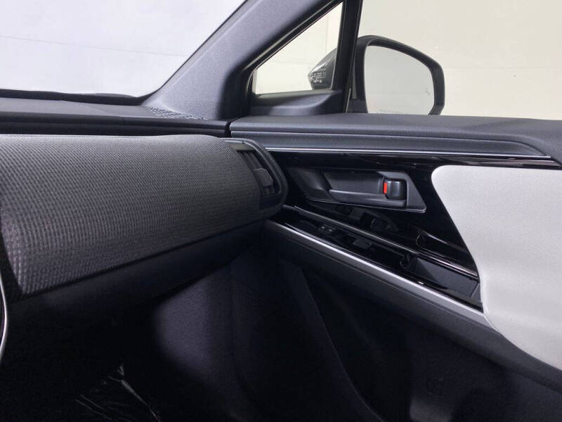 2024 Toyota bZ4X Limited