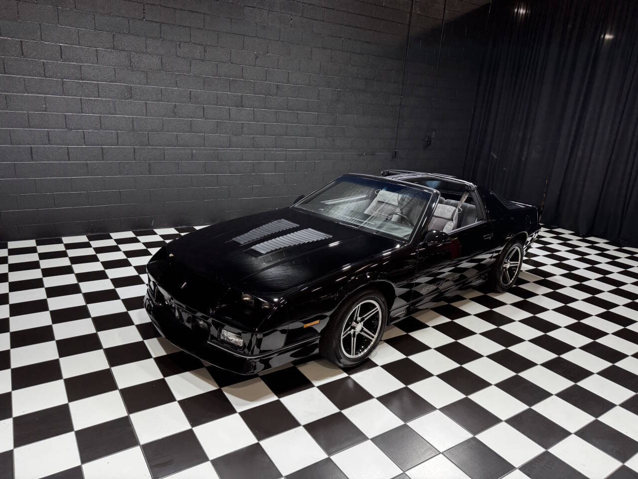 1986 Chevrolet Camaro 36