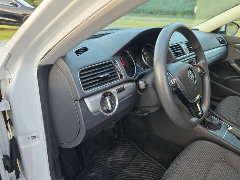 2016 Volkswagen Passat 1.8T S