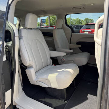 2017 Chrysler Pacifica Touring