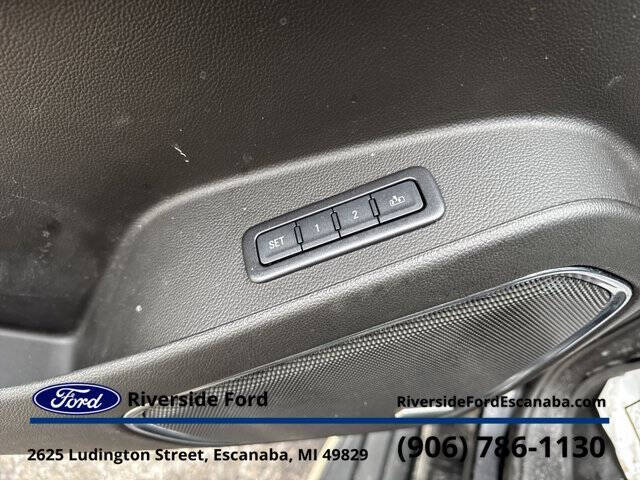 2018 GMC Yukon XL SLT Standard Edition