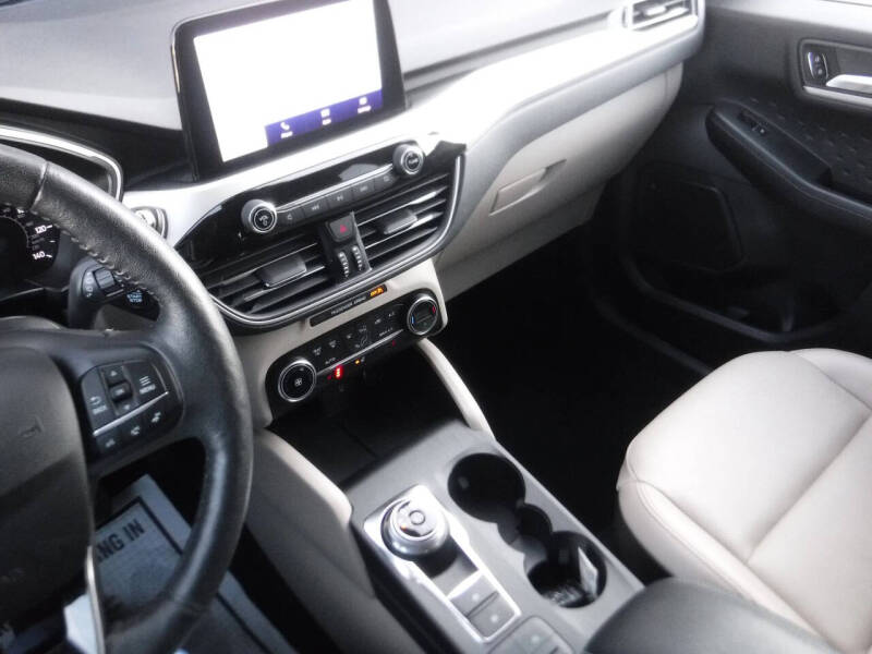 2020 Ford Escape SEL