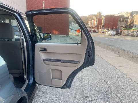 2011 Ford Escape XLS