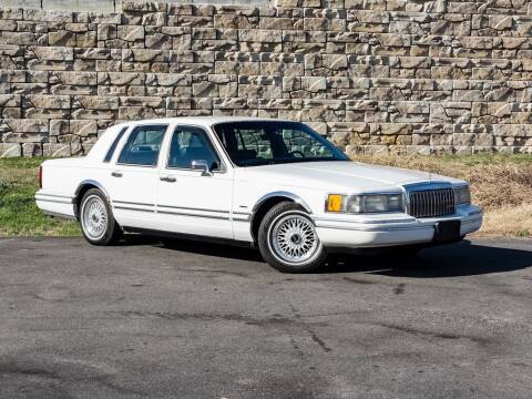 1994 Lincoln Town Car for sale at Car Hunters LLC in Mount Juliet TN