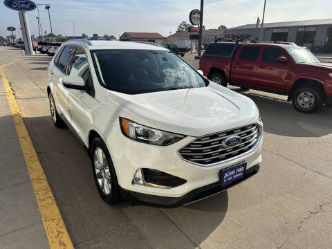 2021 Ford Edge Titanium
