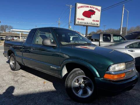 2002 Chevrolet S-10 for sale at GLADSTONE AUTO SALES    GUARANTEED CREDIT APPROVAL in Gladstone MO