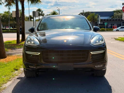 2016 Porsche Cayenne GTS