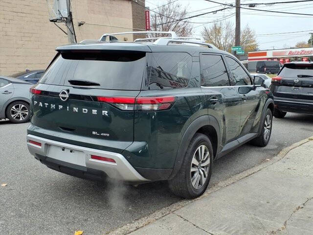 2023 Nissan Pathfinder SL