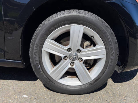 2017 Volkswagen Golf TSI S