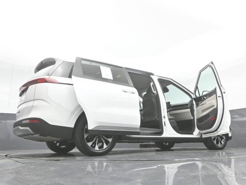 2022 Kia Carnival EX
