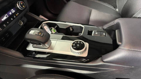 2025 Mitsubishi Outlander ES