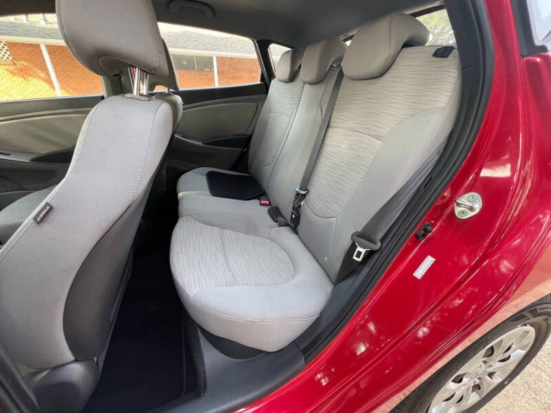 2016 Hyundai Accent SE