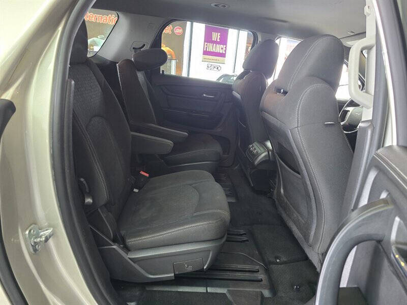 2016 GMC Acadia SLE-2