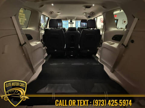 2017 Chrysler Pacifica Touring-L Plus