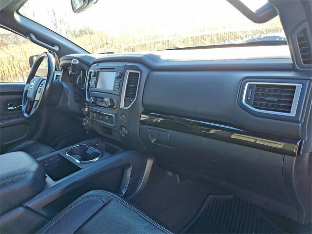 2019 Nissan Titan SV