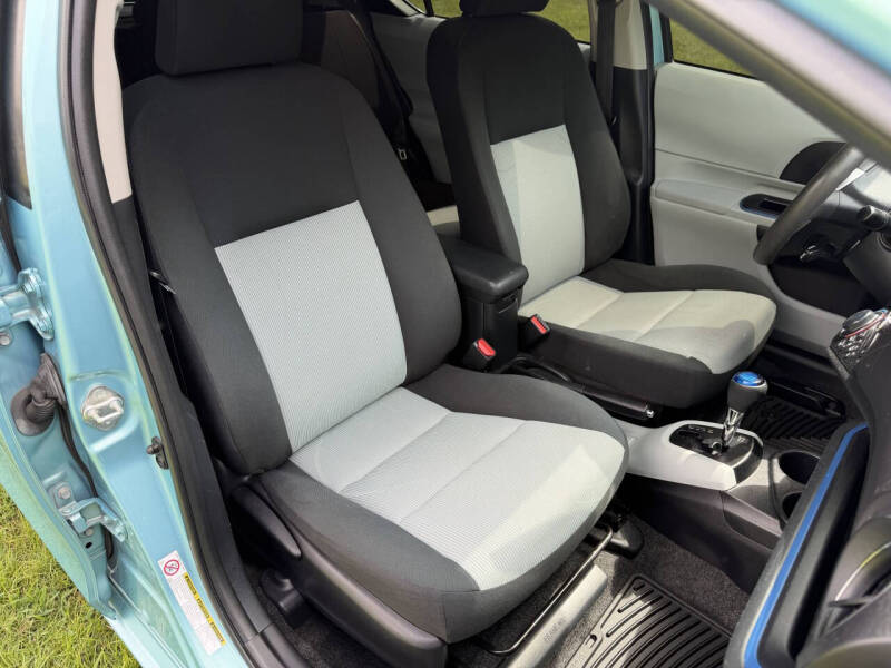 2013 Toyota Prius c Three