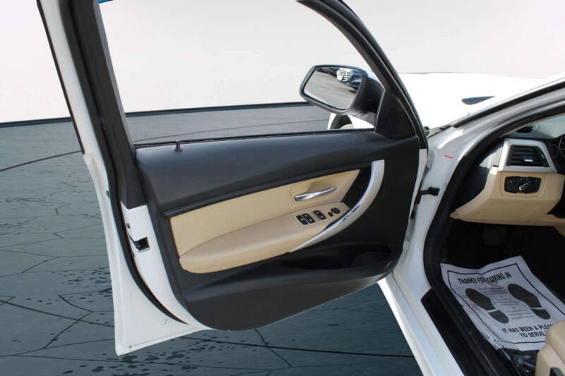 2018 BMW 3 Series 320i