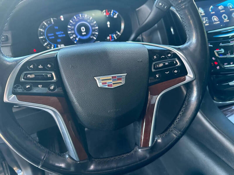2018 Cadillac Escalade ESV Luxury