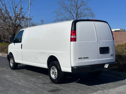 2023 GMC Savana 2500