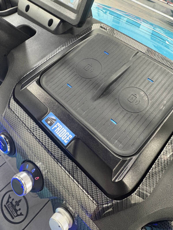 2025 Evolution D-MAX GT4