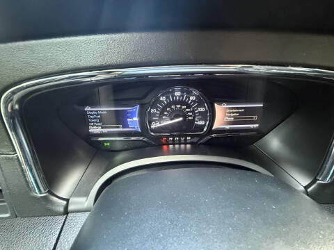 2017 Lincoln Navigator Select