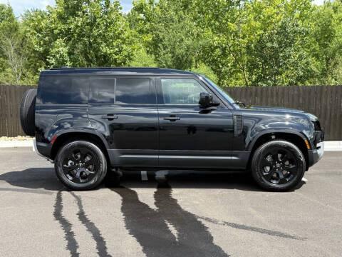 2025 Land Rover Defender 110 P400 S