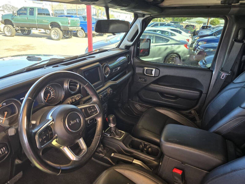 2020 Jeep Wrangler Unlimited Sahara Altitude